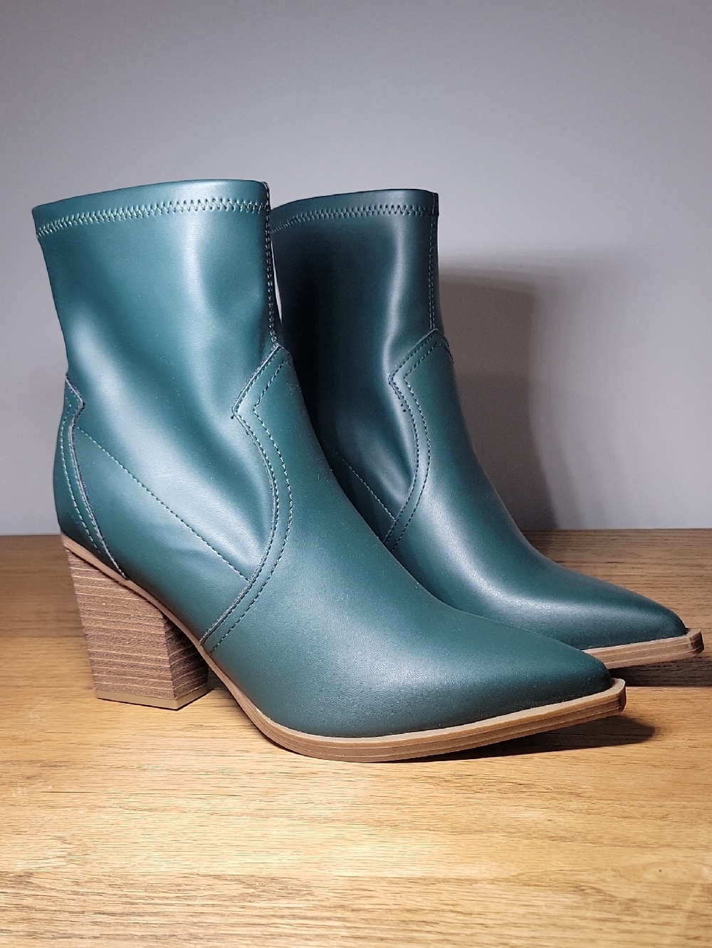 Altar'd State Teal Emerald Green Zillo Pointed Toe Ankle Booties Size 8.5 Womens